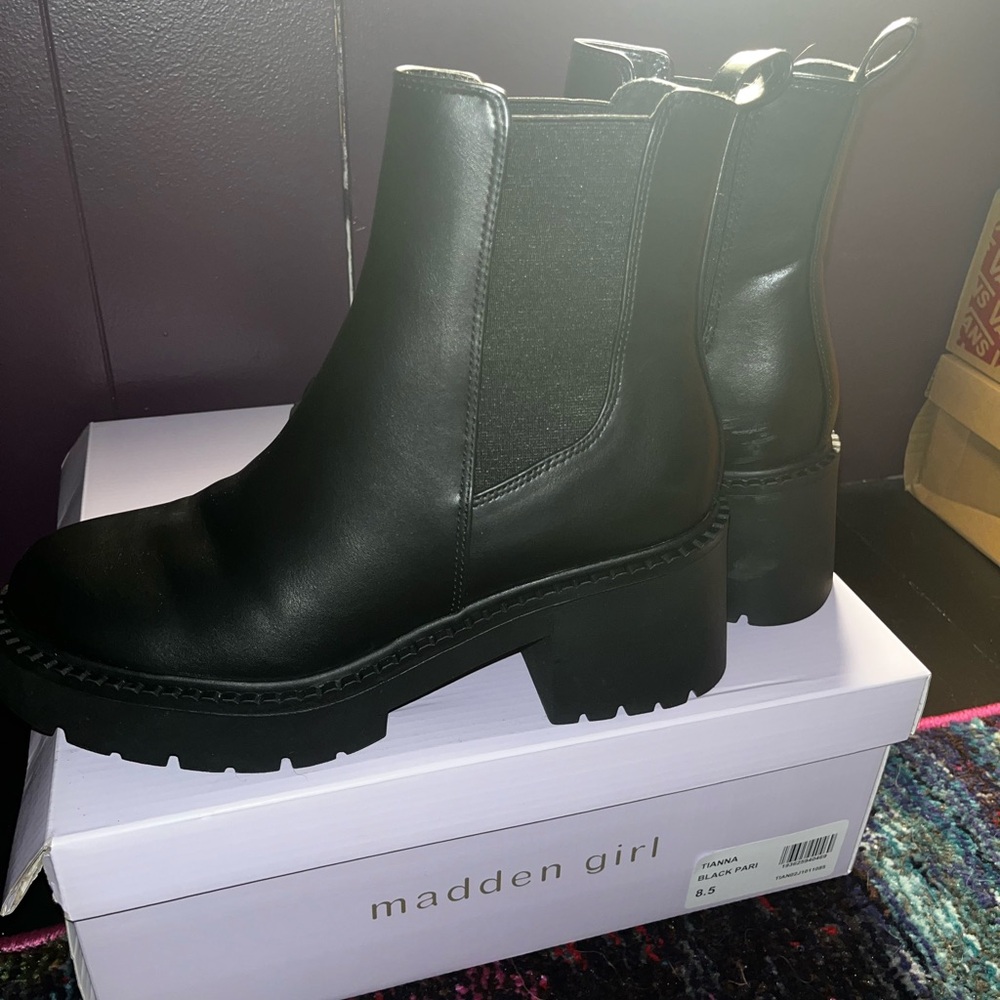 WOMEN'S MADDEN GIRL TIANNA BOOTIES
